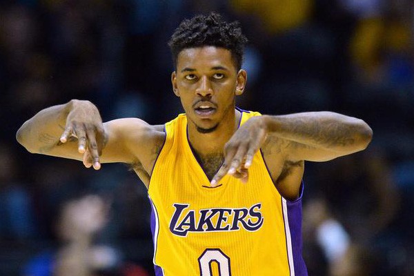 与曝光之间 与曝光之间