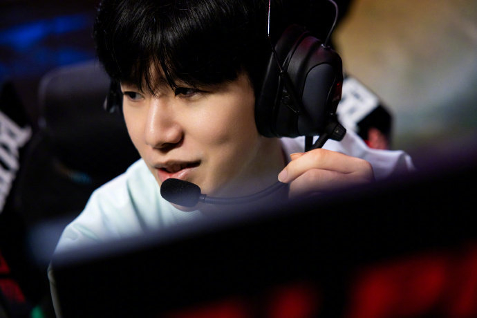 密集广告与 密集广告与